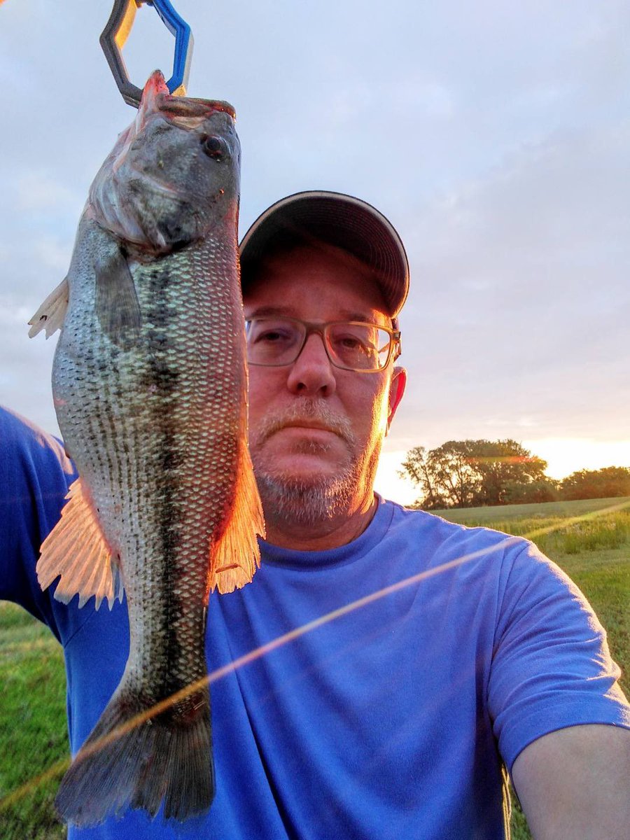 Our FishAngler community never disappoints with their epic catches! From bass to trout, the diversity of species shared on the app keeps us hooked! What was your standout catch from this weekend? Share your stories below!👇