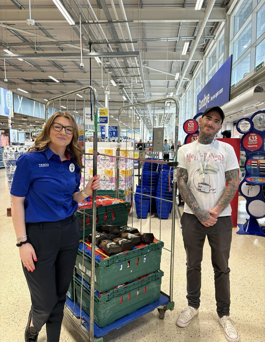 🌟A huge thank you to Michelle, our Local Tesco Community Champion!🌟 Thanks to her, we received a wonderful donation of teabags & delicious chocolates for our Larders. 🍫☕ We're really very grateful, & we look forward to continuing our partnership in the future! ♥️ @Tesco