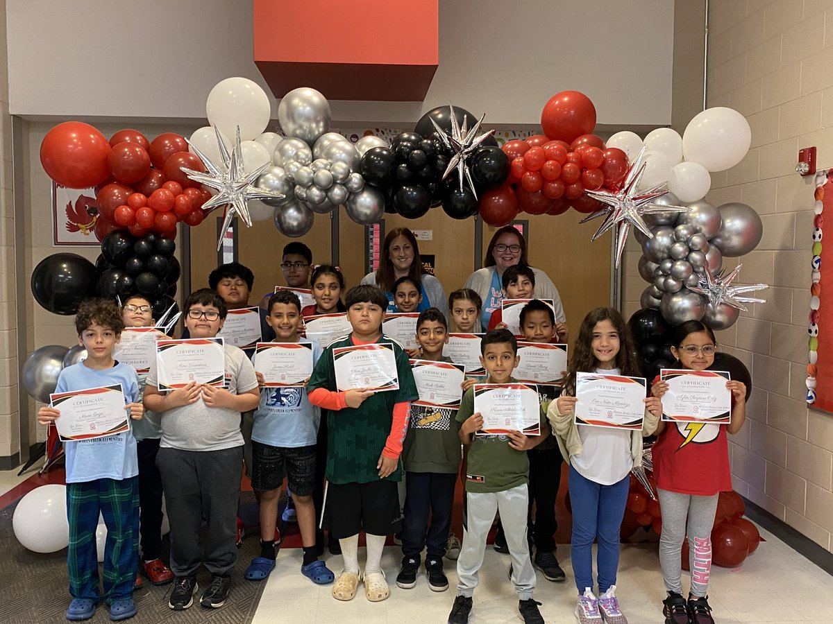 eslrocks_sce's tweet photo. This was my first year truly coteaching ESL, and we had a blast! Congratulations to all of the Redmon-Hannah students who exited the ESL program! Proud of you!! β€οΈπ€
#eslrocks @MrsHannahsClass https://t.co/v4qL1RatAe