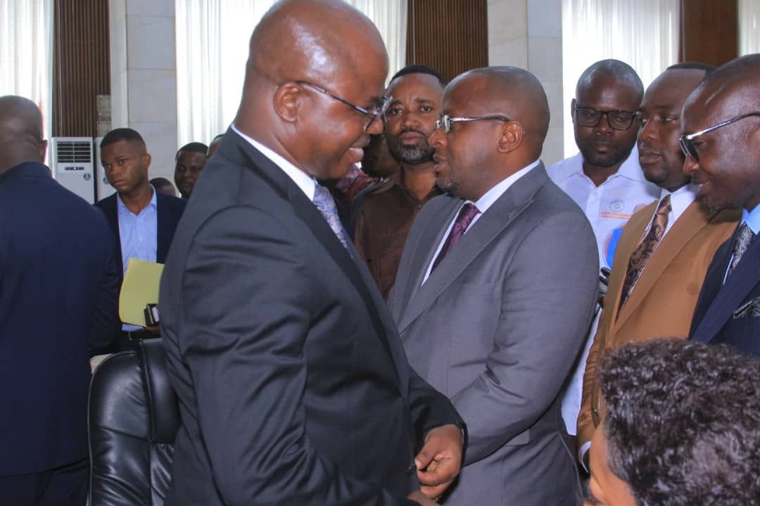 ElieNkumbi29's tweet photo. Tout mon soutien à la candidature de l'honorable Isaac Jean-Claude TSHILUMBAYI au poste de 1er Vice-président de l'Assemblée nationale 
Un homme à la hauteur de la tâche ! https://t.co/nQpesG4xrj