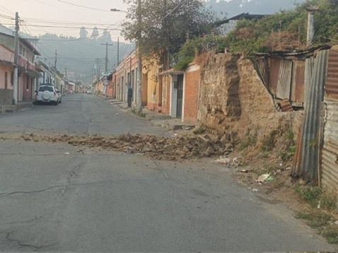 La Cruz Roja Guatemalteca confirmó que ante la emergencia del sismo de 6.5 grados del pasado domingo, el cual afectó principalmente a los departamentos de Quetzaltenango y San Marcos, realizaron una evaluación de daños y análisis de necesidades ante la emergencia y los daños