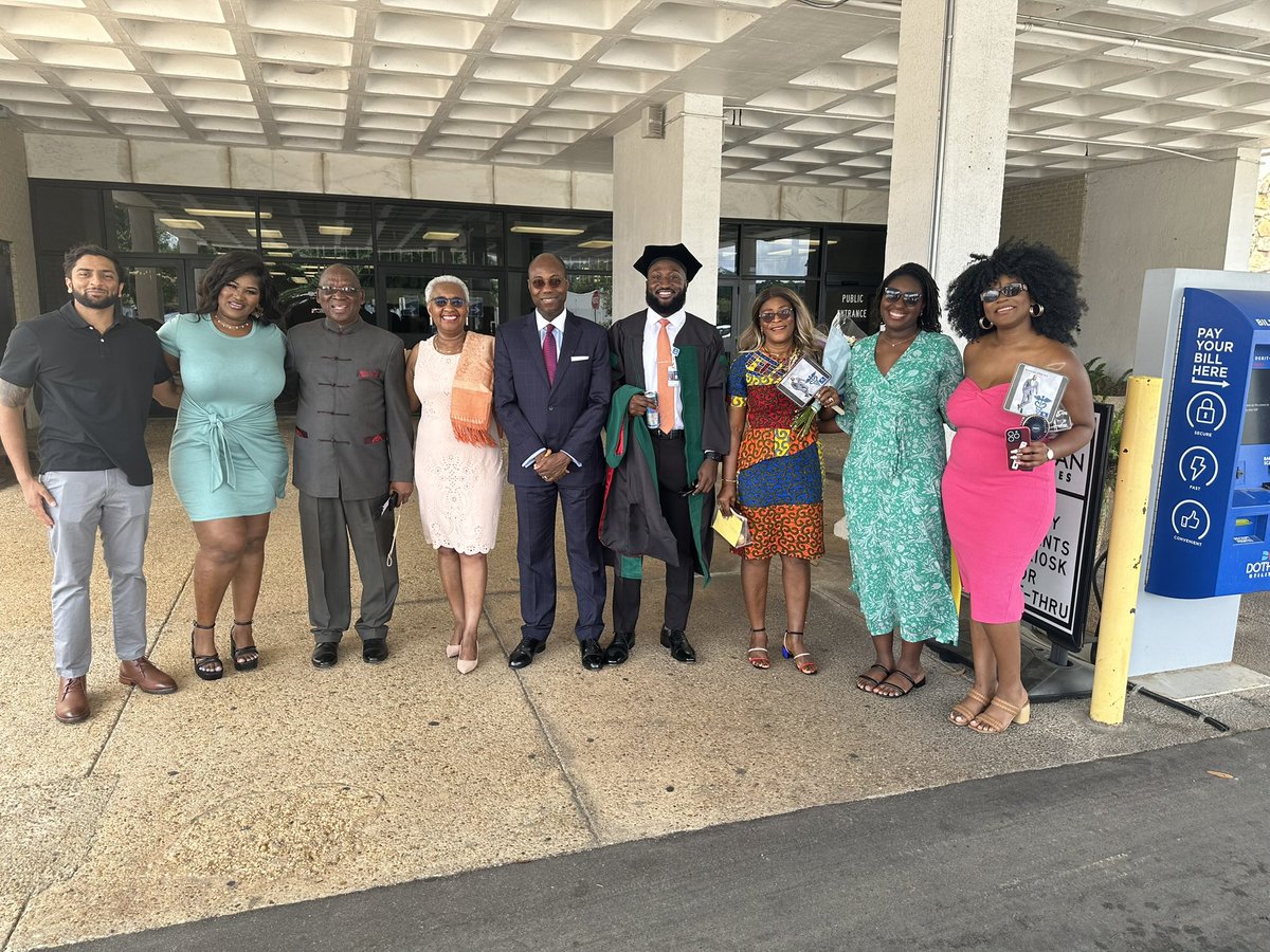 Did someone ask for a doctor?? Became the first physician in my family over the weekend. Thank you to all that supported me along the journey. Signing off as Dr. Afful 🤯 #MedTwitter #blackmeninmedicine