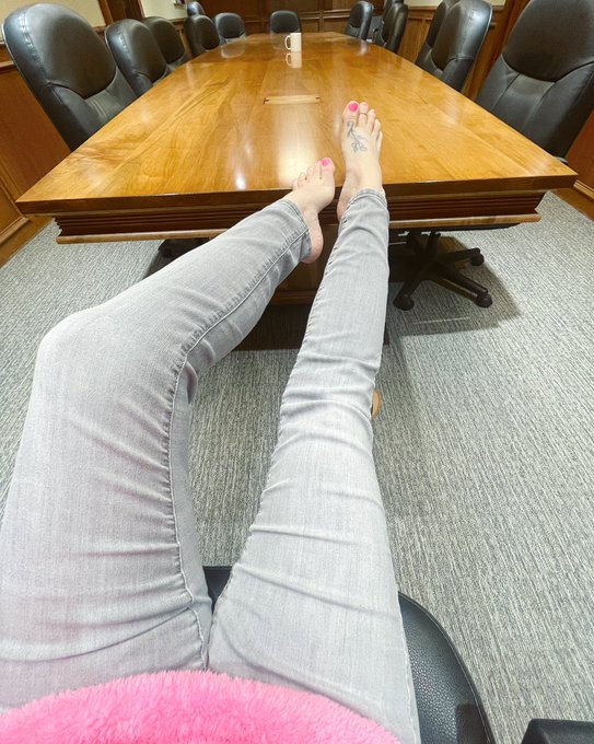 On or Off for the meeting..? #publicfeet #officefeet #barefoot #MILF #workingbarefoot #toes #feet #footfetish<a href="/tag/publicfeet"class="tags">#publicfeet</a><a href="/tag/officefeet"class="tags">#officefeet</a><a href="/tag/footfetish"class="tags"><span>#footfetish</span></a><a href="/tag/feet"class="tags"><span>#feet</span></a><a href="/tag/barefoot"class="tags"><span>#barefoot</span></a><a href="/tag/toes"class="tags"><span>#toes</span></a><a href="/tag/milf"class="tags"><span>#milf</span></a><a href="/tag/work"class="tags"><span>#work</span></a>