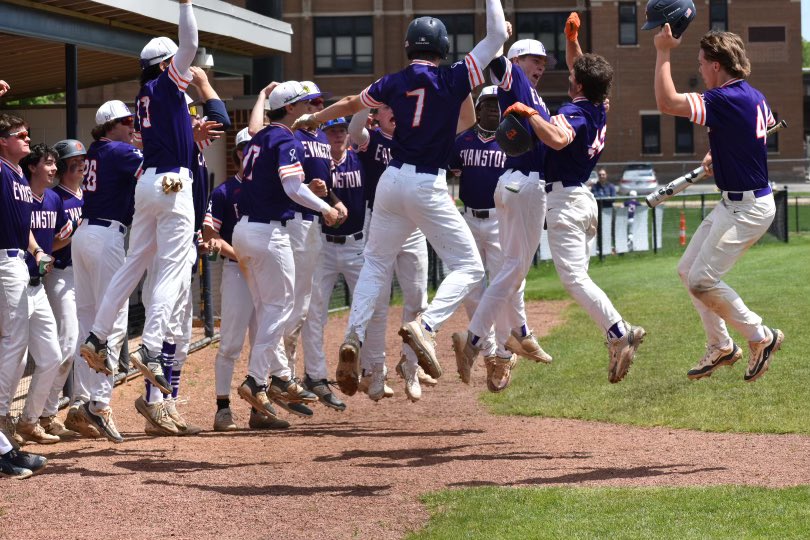 WildkitBaseball's tweet photo. Evanston is onπ₯ The Wildkits are on a 6 game win streak and have won 9 of 10 going into today action against Deerfield. #KeepDealing #StayHot @PrepBaseballIL https://t.co/0oPtfFiJH1