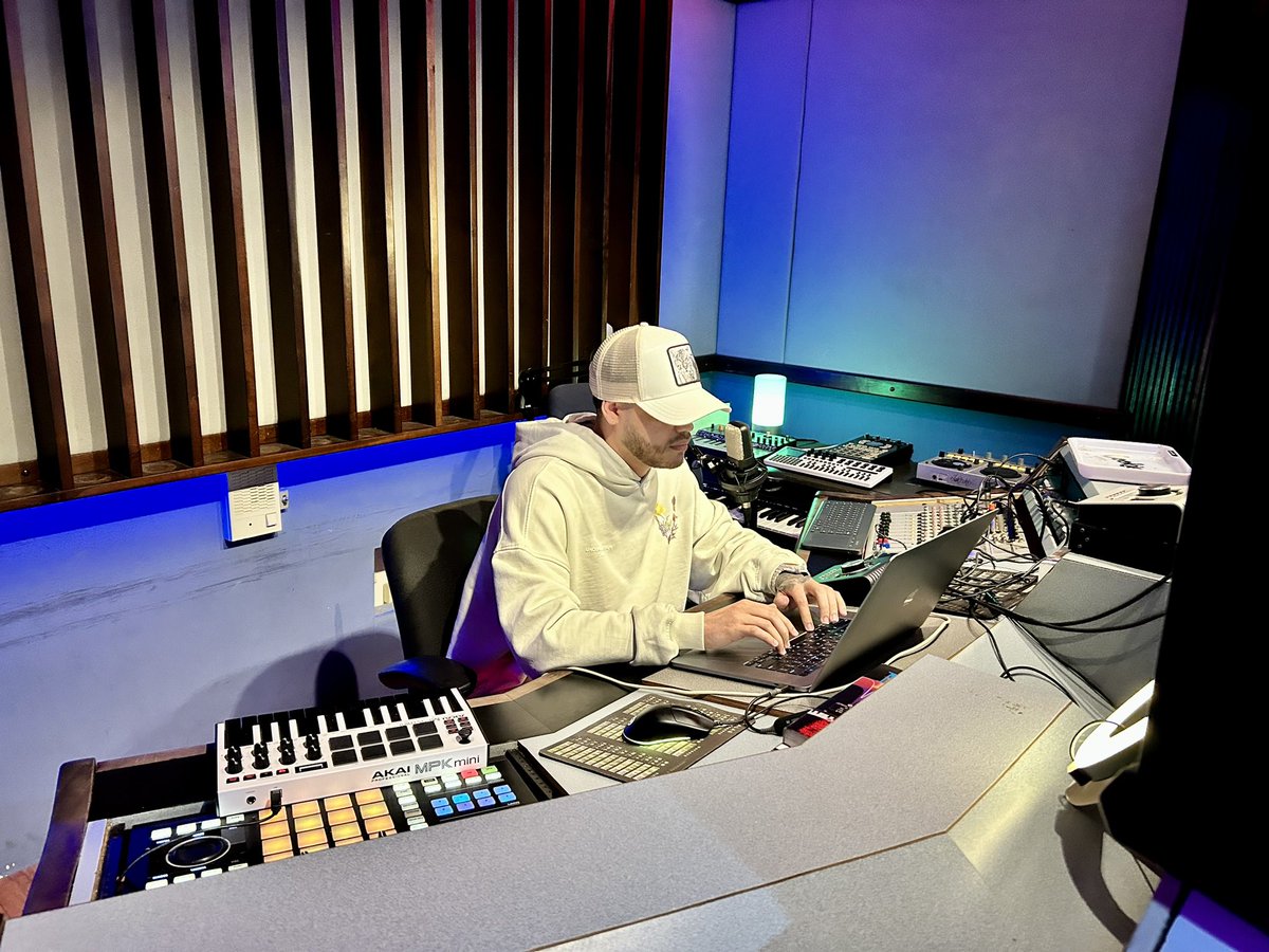 insulationpr's tweet image. Esta semana continuamos las sesiones #FromScratch esta vez junto a Janka La Bestia💯💥 Que estará disponible este miércoles 15 de mayo a las 12pm.