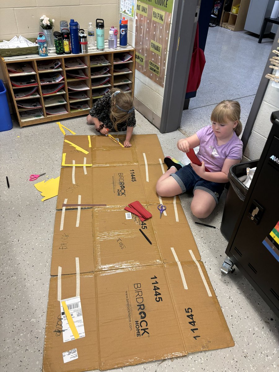 Step 1: make a plan 
Step 2: build the set 
It is so fun to see the different ways groups are building their houses for our 3 Little Pigs Readers Theater. #WEareLakota <a href="/Creeksidetweet/">Creekside ECS</a>