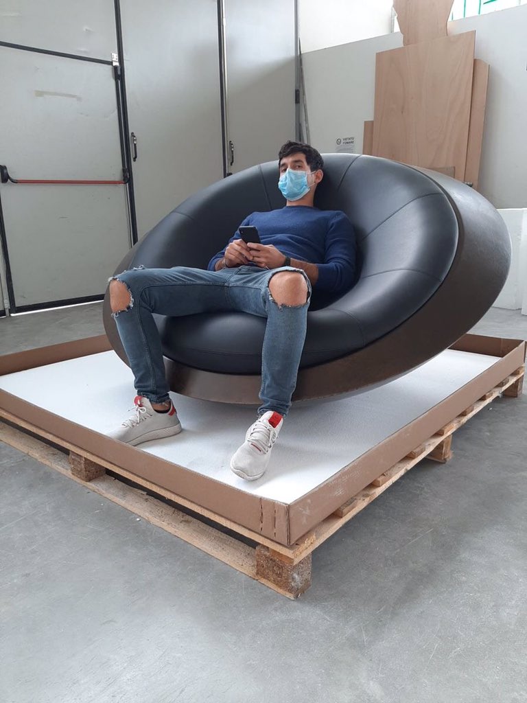 UFO Sofa by Mavimatt 🛸