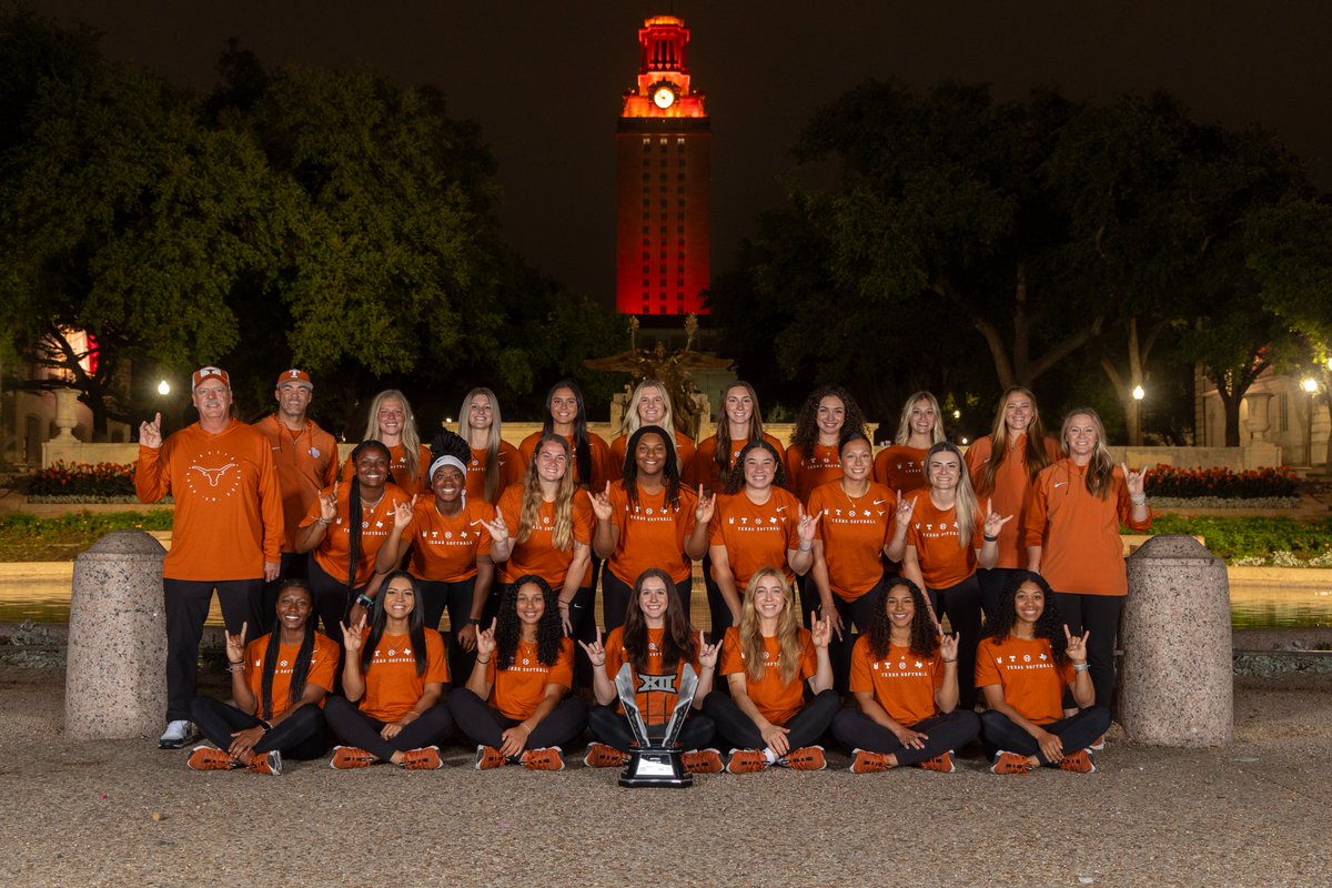 TexasSoftball's tweet photo. your 2024 @Big12Conference champions 🏆🤘

#HookEm https://t.co/h96GkKCMi3