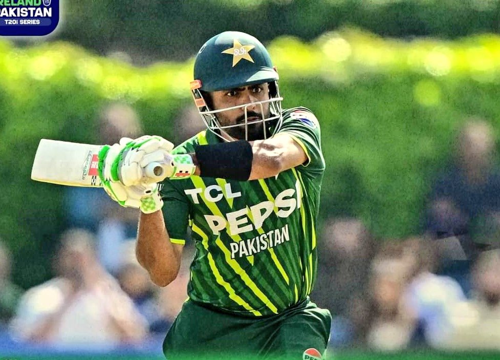 Babar Azam when Pakistan scored 200+ in T20I

Matches : 07
Runs : 543 runs
Avg : 135
Strike rate : 171.8 🔥
Motm : 3

#PAKvIRE #BabarAzam