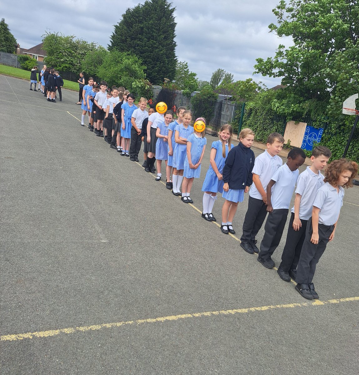 Year 4 being fabulous role models after playtime today, setting the standard for lining up 👌⭐️👏
#leadingbyexample #highstandards #superstars