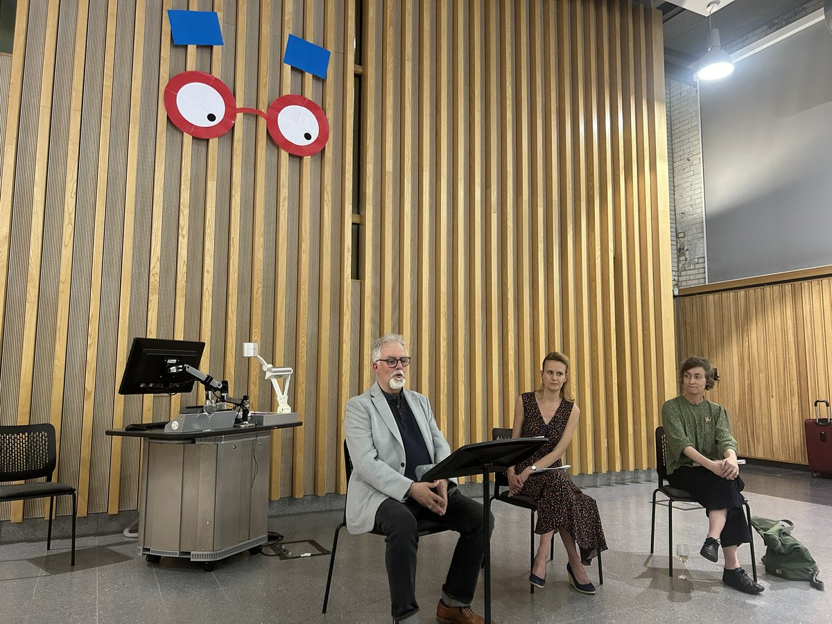 It’s an absolute honour to watch my former boss celebrating the release of her first book Soundscapes. 

Congratulations <a href="/UsueRuiz/">Usue Ruiz Arana</a>. I couldn’t be happier to see you achieve this very impressive milestone. 

Oh and to everyone else buy the book 😊