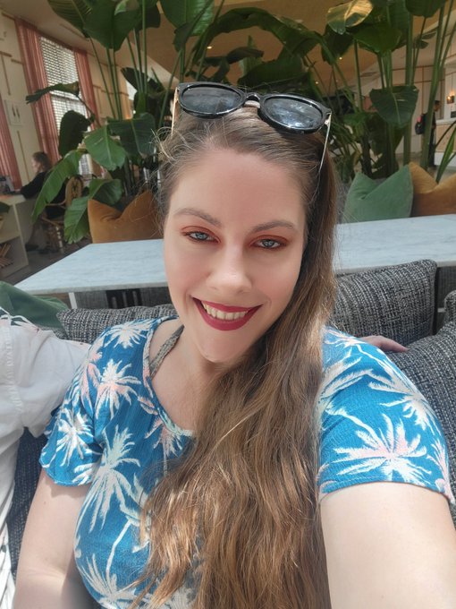 Beach Barbie 💖 https://t.co/8Nmeqw6xf9