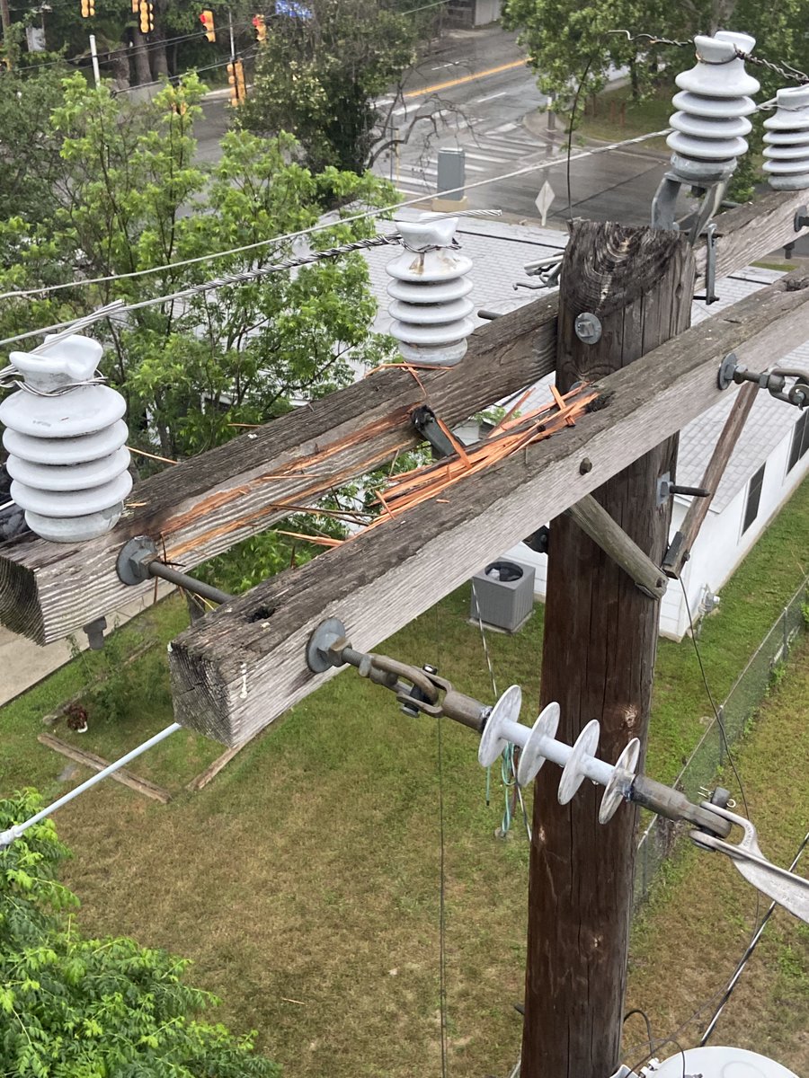 OUTAGE UPDATE (11:45 AM): Storms packed with frequent lightning & heavy rain are moving through the CPS Energy service area. Please know our crews will focus on working safely today & delays in restoration time are possible due to weather conditions. 📸: Lightning Strike (1/3)