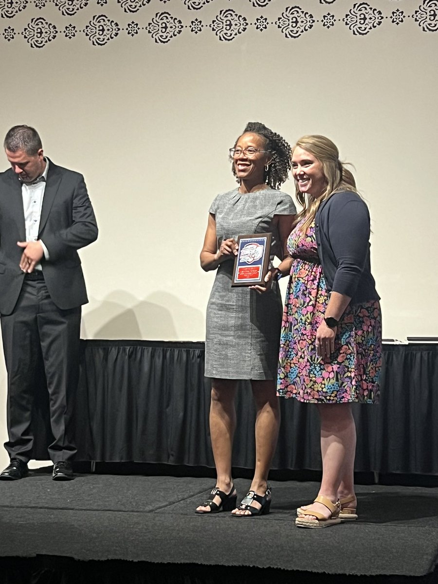 Today Girls Track & Field Head Coach, Legretta Smith was recognized as MCCGSA Championship Coach of the Year for County Girls Track & Field for the Spring 2023 season. Congratulations Coach Smith! 💛🖤 @msdwarren @WCMediaKids @TrackWc