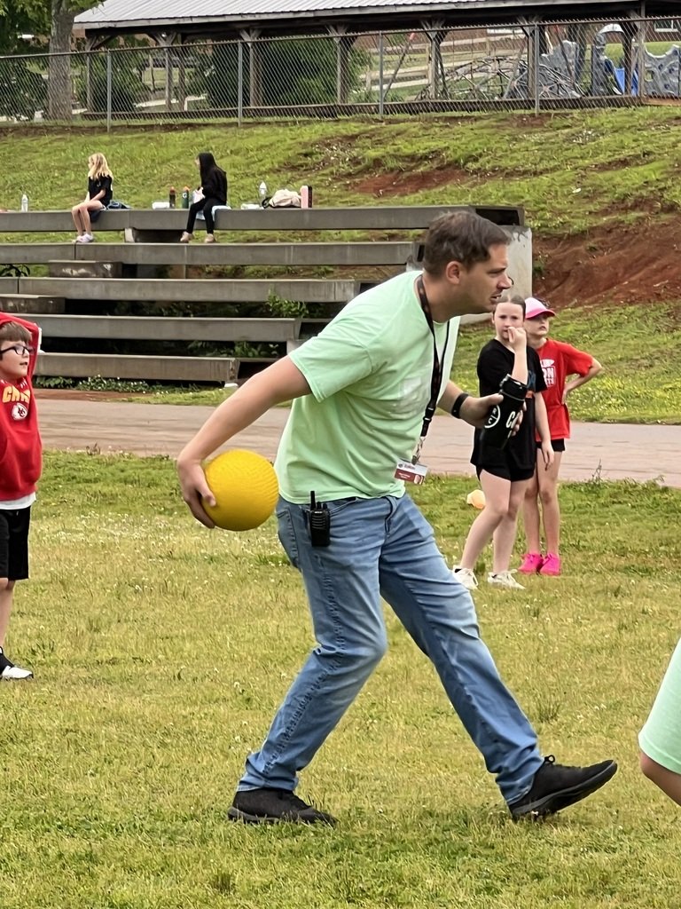 4th grade had a kickball tournament to celebrate their last year in elementary school and completion of state testing. For more pictures see our Facebook album: facebook.com/media/set/?set…