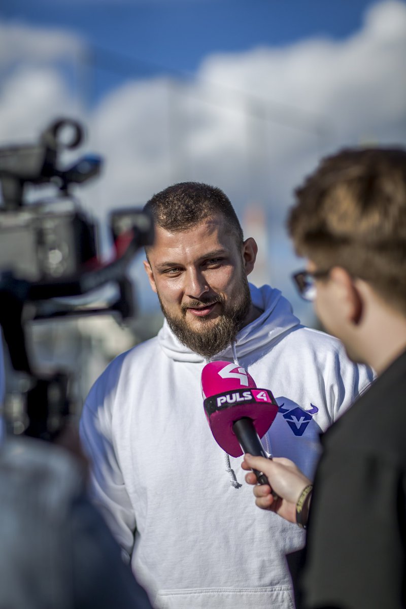ViennaVikings's tweet photo. 🏈📺 National TV-Partner ☑️
Spitzen-Football der @ELF_Official mit uns #ViennaVikings sowie den Tirol Raiders ab 25. Mai live im Free-TV auf @puls24news sowie auf Österreichs kostenlosem #SuperStreamer #JOYN.
#PurpleReign #LiveGames #FreeStream #Puls24 #ELF2024 | 📸 @HJirgal https://t.co/Ouz32fn6kd