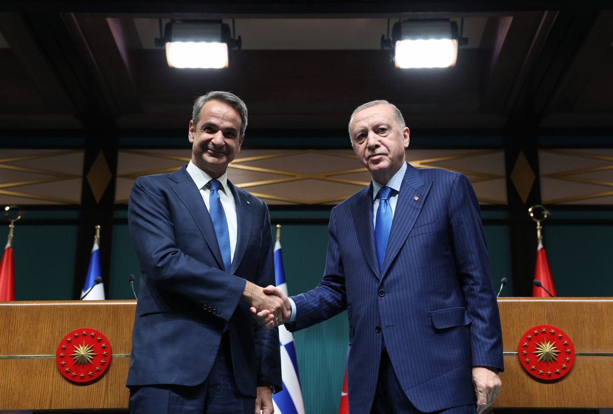 Yunanistan Başbakanı Sayın Miçotakis ve heyetini Ankara’da misafir etmekten büyük memnuniyet duydum. 🇹🇷🇬🇷 Türkiye-Yunanistan arasındaki iş birliği ruhunun güçlenmesinin her iki ülke ve tüm bölgemiz için hayırlı olacağı inancındayız.