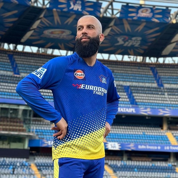 Moeen Ali was very sad before leaving, he did not want to go, he wanted to win the trophy for CSK and play the last game with Dhoni, but what to do, you have to make some sacrifices for the country, he did not eat food for two days due to this shock. 

-Respect moeen brother…