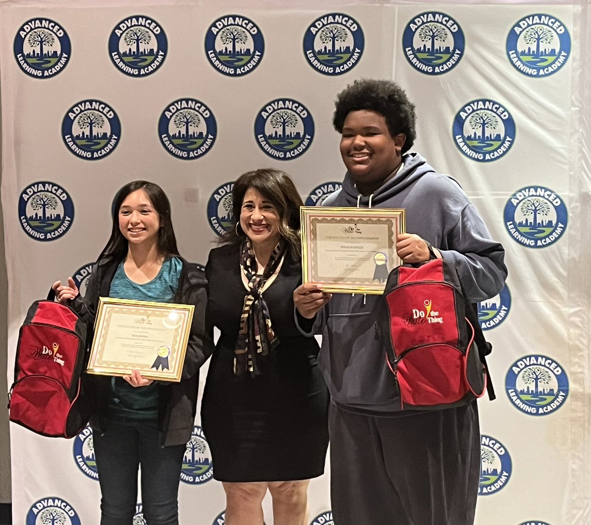 Congratulations to our “Do the Write Thing” Essay Contest” finalists. Thanks to our amazing Middle School ELAR teachers and the Bexar County Judge’s office, students had the opportunity to write an essay on an important issue and received cash prizes.