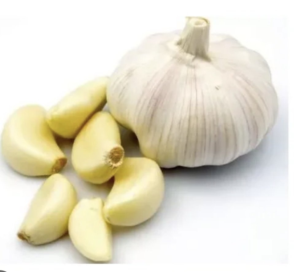 Nig_Farmer's tweet photo. #NaijaFarmerTips

A urinary tract infection (UTI) is an infection in any part of the urinary system. The urinary system includes the kidneys, ureters, bladder and urethra. It's a painful ailment and can cause serious health complications if not properly managed.

Symptoms may include a strong urge to urinate that doesn't go away. A burning feeling when urinating. Urinating often, and passing small amounts of urine. Urine that looks cloudy. Urine that appears red, bright pink or cola-colored — signs of blood in the urine. Strong-smelling urine.

For people that experience this in farming communities we help them through this Home Remedy.

Step

- You need Unripe pawpaw
- Fresh Water Leaf
- Garlic
- Dice the unripe pawpaw without peeling the skin
- Peel and dice the garlic
- Slice the water leaf
- Put it all in a clean container (gallon or bottle)
- Add water to the ingredients ensuring it covers the ingredients a bit
- Allow to ferment for 3 days
- Drink a cup 3x daily for at least one week.

Note: This is for educational purposes not medical advice.

Please share with your family and friends they might need it.

Happy new week my friend 
Lanre NaijaFarmer
