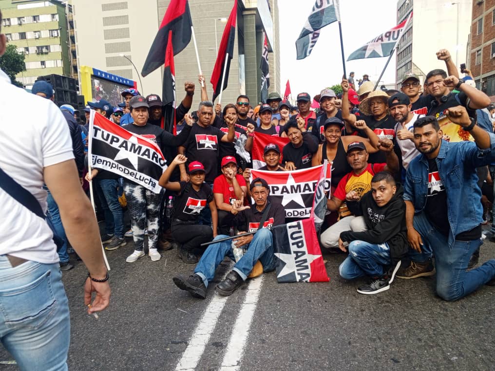 YaracuyMRT2's tweet photo. #Tupamaro apoyamos el papel de la clase obrera el cual es fundamental, nuestros trabajadores vienen resistiendo de manera victoriosa la arremetida, brutal y criminal del imperialismo norteamericano.

Tupamaro Ejemplo de Lucha. @NicolasMaduro https://t.co/R2CRyTzt2E
