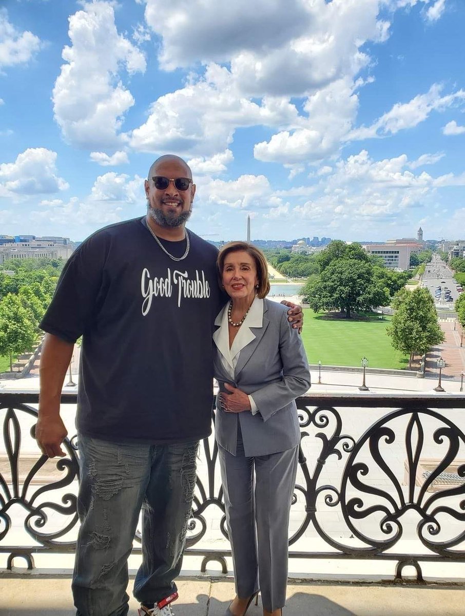 Thank you @SpeakerPelosi for your presence in Maryland today as leaders convene to address the ongoing response to the Francis Key Bridge collapse. I'm over the moon to have her endorsement for Maryland’s Third District. She is a force for good! I look forward to working…