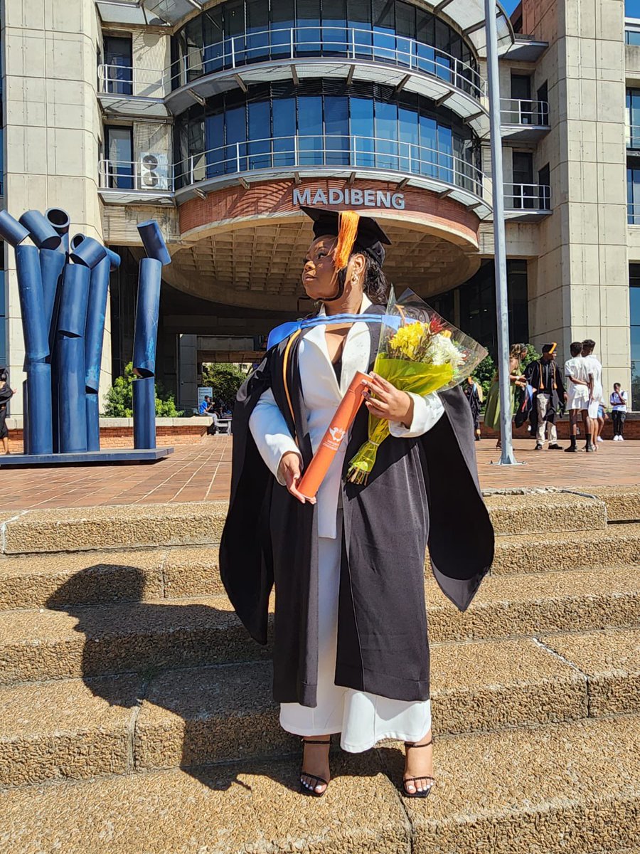 Come and join us as we celebrate the outstanding accomplishments of our Opal Students Family! 🎉 Let’s give a round of applause to Refilwe Nelisiwe Mwanza for obtaining a Bachelor of Arts in in Psychology  from the University of Johannesburg 
@go2uj 

#opalstudents