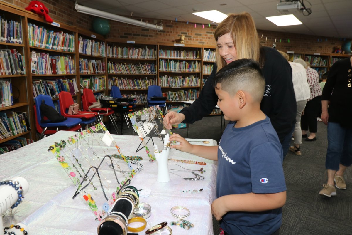 Joliet Schools 86 tweet media