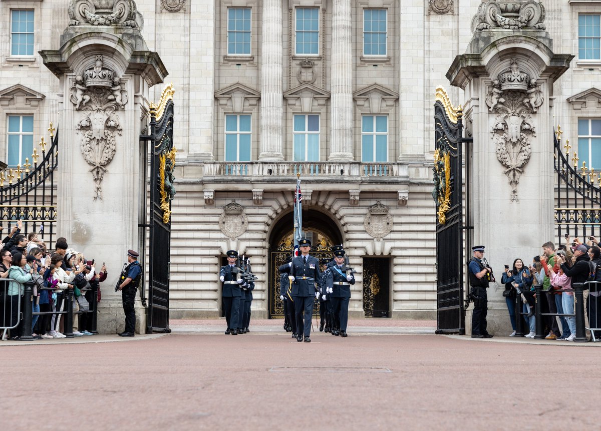 Royal Air Force (@royalairforce) on Twitter photo Later this week, on the 17th and 19th May, the King’s Colour Squadron will take part in a Dual Mount on the Forecourt of Buckingham Palace in front of HRH the Duke of Gloucester. 🏰
<a href="/kingscolour_sqn/">King’s Colour Squadron</a> Later this week, on the 17th and 19th May, the King’s Colour Squadron will take part in a Dual Mount on the Forecourt of Buckingham Palace in front of HRH the Duke of Gloucester. 🏰
<a href="/kingscolour_sqn/">King’s Colour Squadron</a>