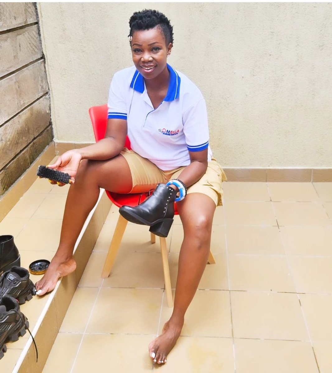 MelodySinzore1's tweet photo. Salaam kwa wazazi wa wanafunzi wa boarding schools. Naulizaje? mumebaini iwapo watoto wenu walifika shuleni salama?
Lala Tam.
#OmegaOpticiansCares
#OmegaOpticiansBabe
#SwahiliMC🎤🎤🎤
#IpoSiku https://t.co/A4HrVG2I0H