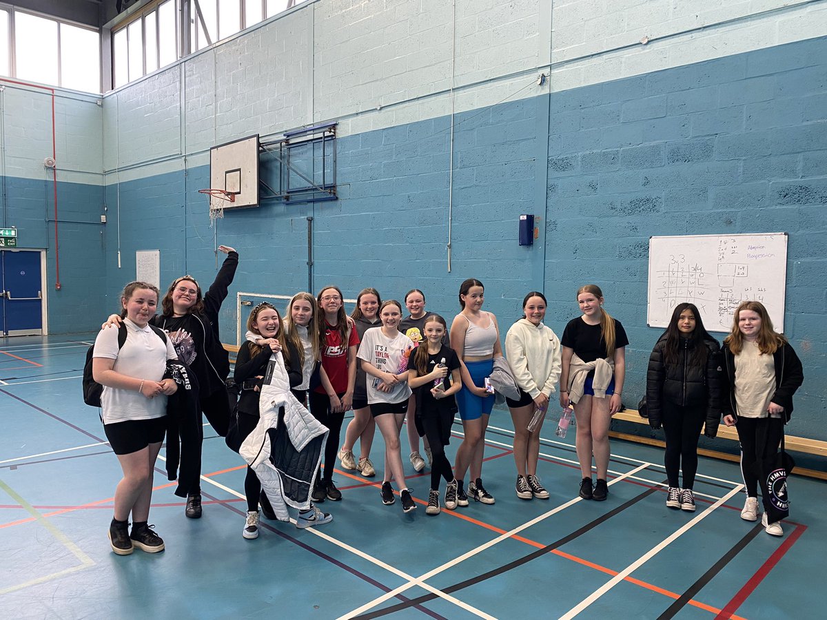 A huge well done to our P7s from <a href="/kirklandneukps/">Kirklandneuk Primary</a> and @NewmainsPS for attending our cluster dance club and netball club! We joined them together tonight to do some team building exercises and they all worked so well getting to know each other 👏🏼 @renfrew_high <a href="/onerensport/">OneRen Sport</a>