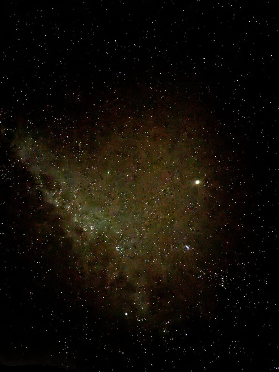 Nestled along the rugged coastline of California, away from urban light pollution, Post Ranch offers guests the chance to marvel at the countless stars, planets, and even the Milky Way stretching across the darkness above. Photo: Chef Reylon Agustin #sierramarrestaurant