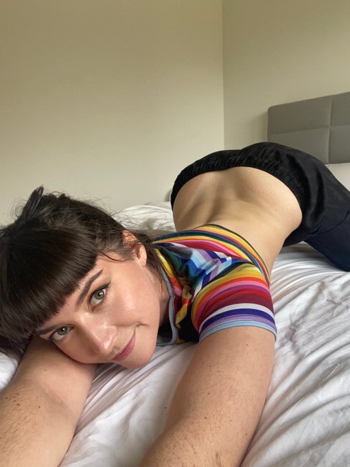 𝑨𝑹𝑬 𝒀𝑶𝑼 𝑨 𝑷𝑬𝑹𝑽𝑬𝑹𝑻 𝑳𝑰𝑲𝑬 𝑴𝑬?🥳🤯🤭 https://t.co/hkZtbNYtTD