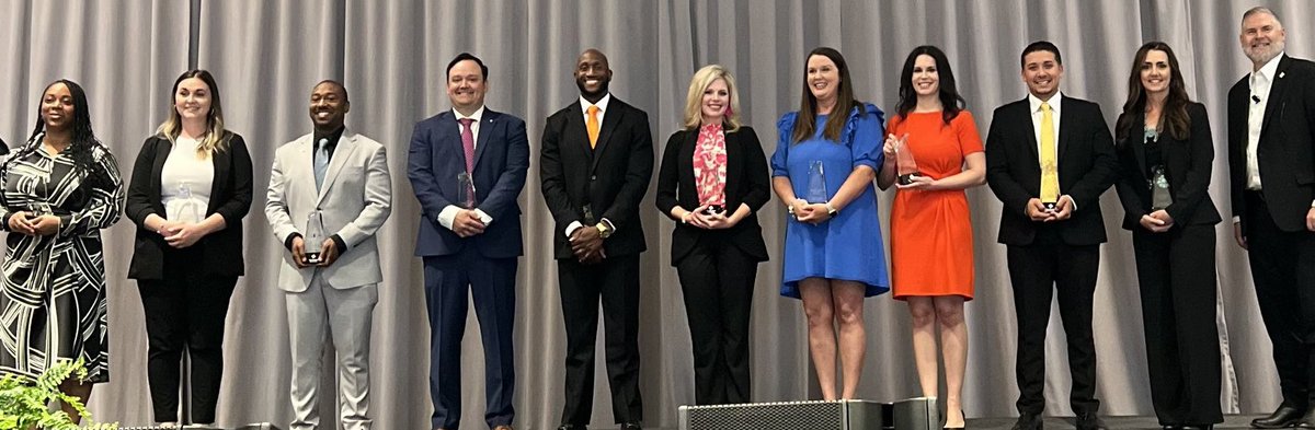 texasbankersCEO's tweet photo. Love this part of every @texasbankers Convention—Honoring the legacy of 50 Year Bankers and recognizing the promise of our TBA Emerging Leaders! Congratulations to this year’s award winners! Since 1885, Texas bankers have been #CommunityAllStars https://t.co/OBqUJsxeZQ