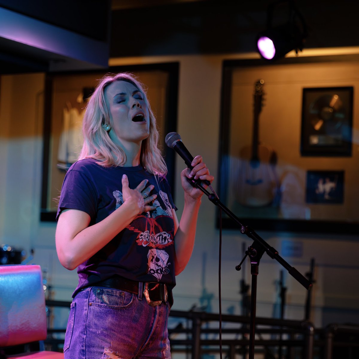 NoelleToland's tweet photo. This oneโs for the girls (guys are welcome too) ๐ฉทโจ Canโt wait to perform with @thewomenofcountry in Nashville tomorrow 7-9:30pm at @anzieblue. Free show, stop by!
#noelletoland #nashville #do615 #livemusic #thewomenofcountry #womeninmusic https://t.co/bRfgkUiyV9