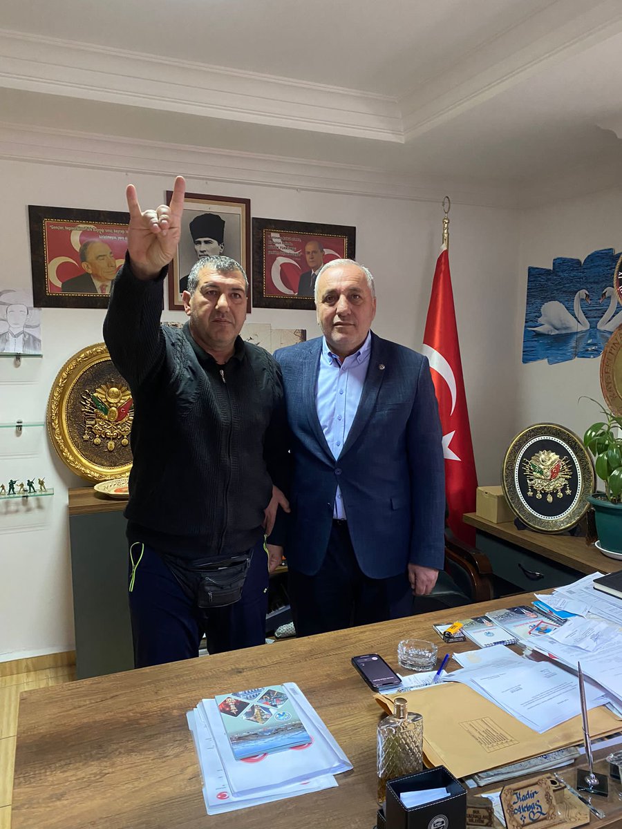 İl Başkanımız Sayın Seyit Demirezen Önceki Dönem Ülkü Ocakları Başkanı Talip ŞENOL Beyefendi'yi ziyaret ederek istişarelerde bulundular.