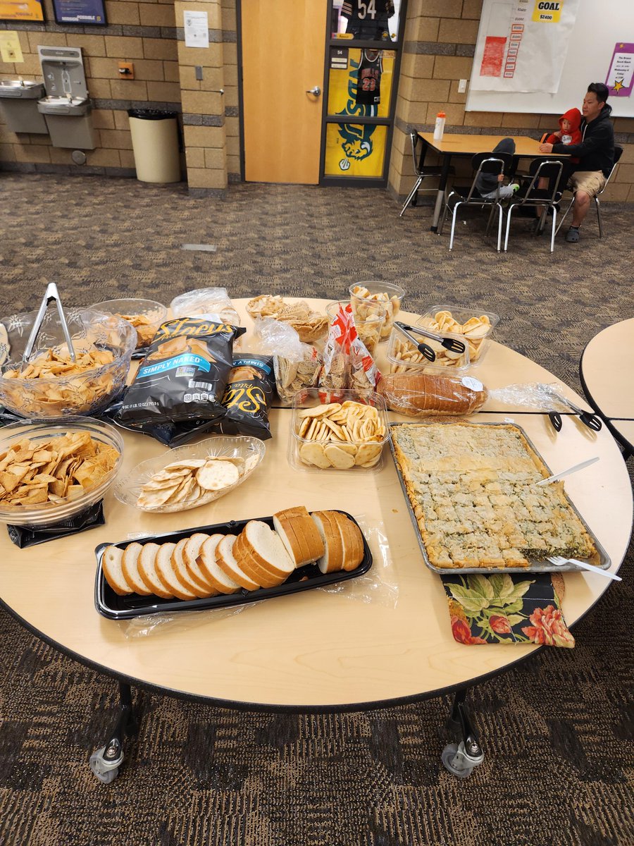 The sixth grade Broncos team at Carl Ben Eielson Middle School hosted a Greek Party. The students and staff came together as a unit to enjoy each other's company with Greek-inspired food and activities.