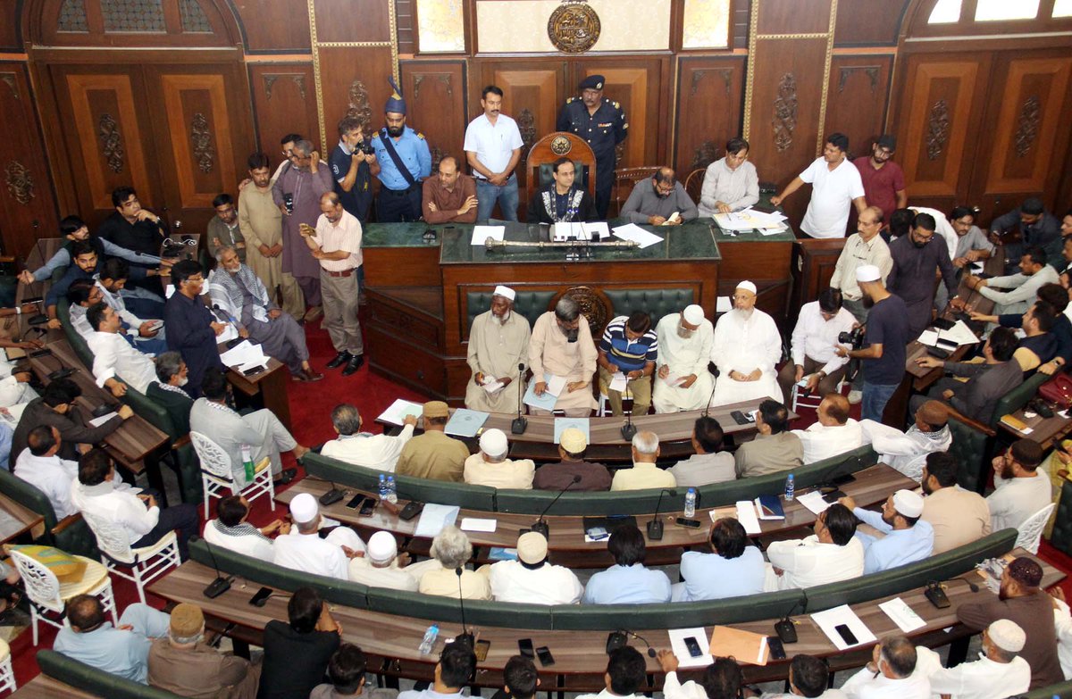 Council Session of Karachi Metropolitan Corporation was held on Monday at KMC Head Office under Chairmanship of Mayor Karachi @murtazawahab1 accompanied by Deputy Mayor @SalmanAMurad and Metropolitan Commissioner Council unanimously approved 13 different resolutions. #Karachi