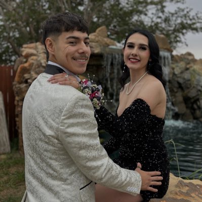 bejarano101's tweet photo. #NewProfilePic https://t.co/yVEVYwOp6d