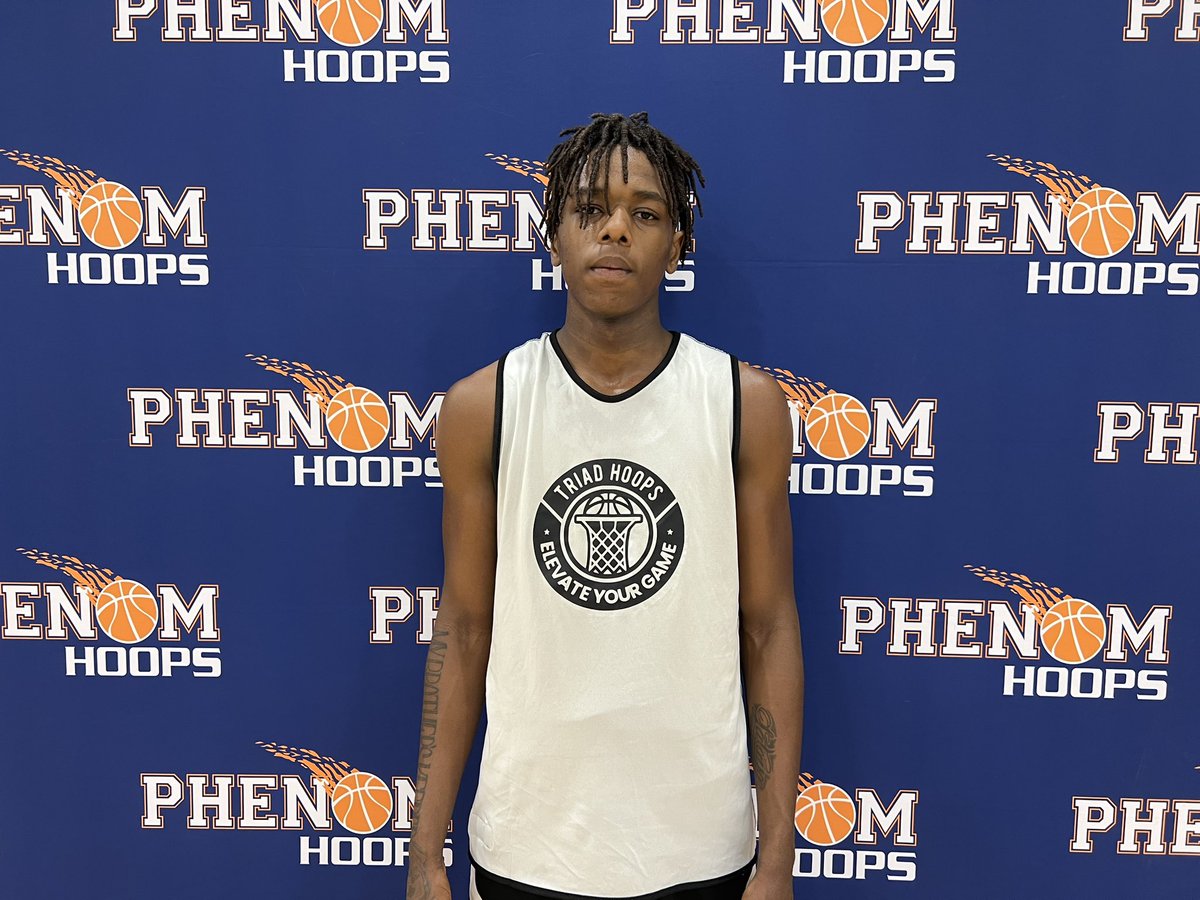 Jeff Bendel (@jeffreybendel_) on Twitter photo Player Standouts at Phenom Stay Positive (Part Two)
•<a href="/CameronT1535/">Cameron Thompson</a>
•<a href="/CPPerry1/">CP Perry</a>
•<a href="/Nick_Arnold15/">Nick Arnold</a>
•<a href="/gduggins28/">Grant Duggins</a>
•Tyreek White
READ ||: phenomhoopreport.com/player-standou… #PhenomStayPositive Player Standouts at Phenom Stay Positive (Part Two)
•<a href="/CameronT1535/">Cameron Thompson</a>
•<a href="/CPPerry1/">CP Perry</a>
•<a href="/Nick_Arnold15/">Nick Arnold</a>
•<a href="/gduggins28/">Grant Duggins</a>
•Tyreek White
READ ||: phenomhoopreport.com/player-standou… #PhenomStayPositive