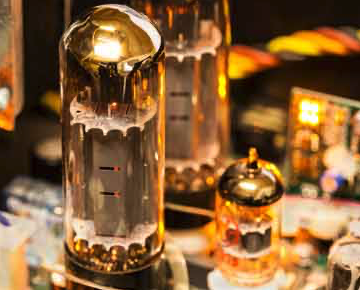 Thermionic valve / vacuum tube technology is still used in many areas including for some audio hi-fi applications.

Discover how they work: electronics-notes.com/articles/elect…

@vacuumtube #valve #tube #electroniccomponents #electronics