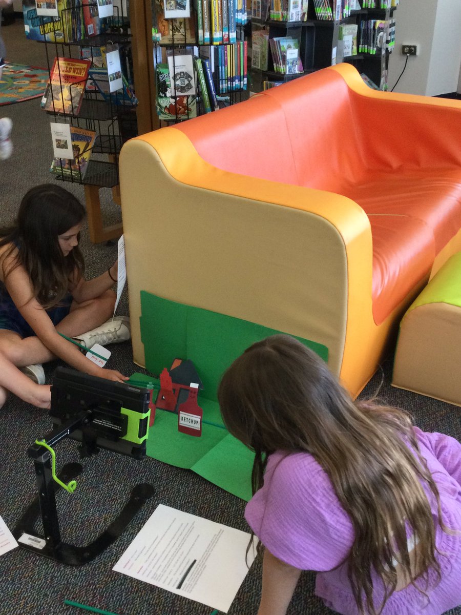 AHSD25Westgate's tweet photo. 4th graders from Mrs. Levin’s class creating fractured fairy tale puppet shows in the @WestgateLMC using the @DoInkTweets app!🧌 #wgleads #d25itspersonal https://t.co/iXZ6B3K1NT