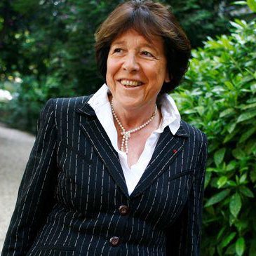 AcVersaillesIDF's tweet photo. Le mardi 2 avril 2024 à 18h30 l'Académie a reçu Catherine Bréchignac, membre de l'Académie des sciences, Secrétaire perpétuel honoraire, pour évoquer son dernier ouvrage : La force de nos racines.

Infos : https://t.co/tN7IROr6ds

Photo : C. Bréchignac et Cerf. https://t.co/AP3Ig682Qz