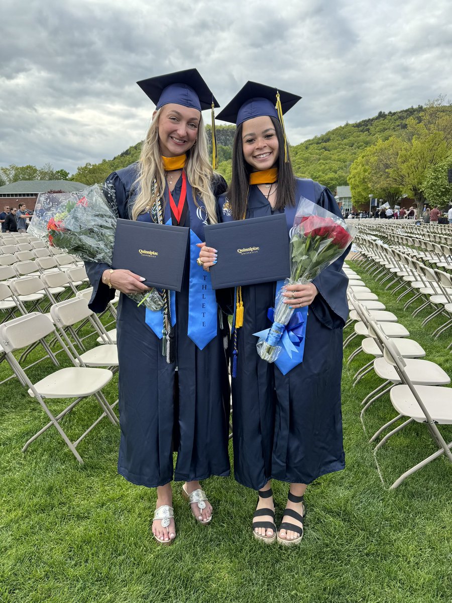 QU_WVB's tweet image. HUGE congratulations are in order for our 3 graduates! 🎉🎓 We are SO proud of you and all you’ve accomplished thus far!! 🥹 

#ClawsOut #BobcatNation #2024graduate #graduation