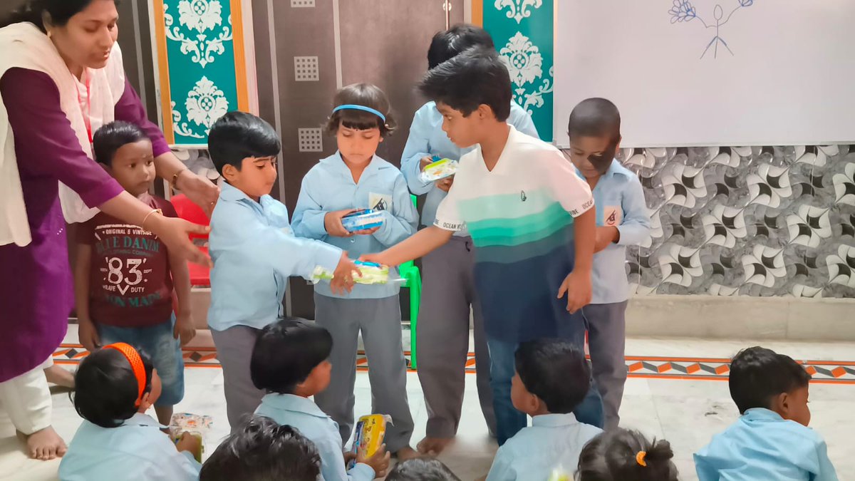 AmargayaanF's tweet photo. Local residents of #suri, Mr. and Mrs. Dutta, celebrated their son's birthday today. Master Arnit Dutta celebrated his birthday with the children of the Amargayaan Foundation, distributing chocolates, gifts, and sweets, and enjoying games together. #amargayaancelebration https://t.co/9KoCLprfDA