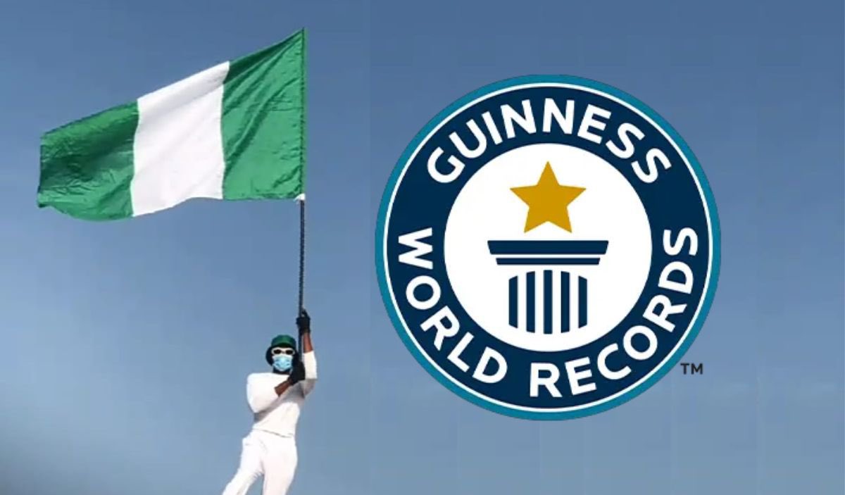 Nigerian @ObiFlagboy John Eze begins the Longest Hand-flown National Flag Marathon in Lagos State kindly support him