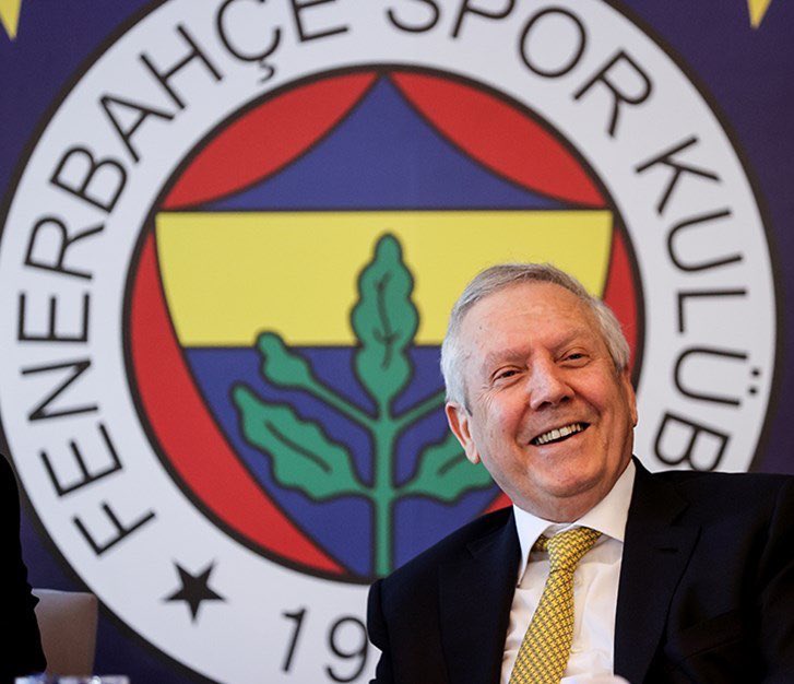 Aziz Yıldırım, Fenerbahçe Başkanlığı'na adaylığını açıkladı.