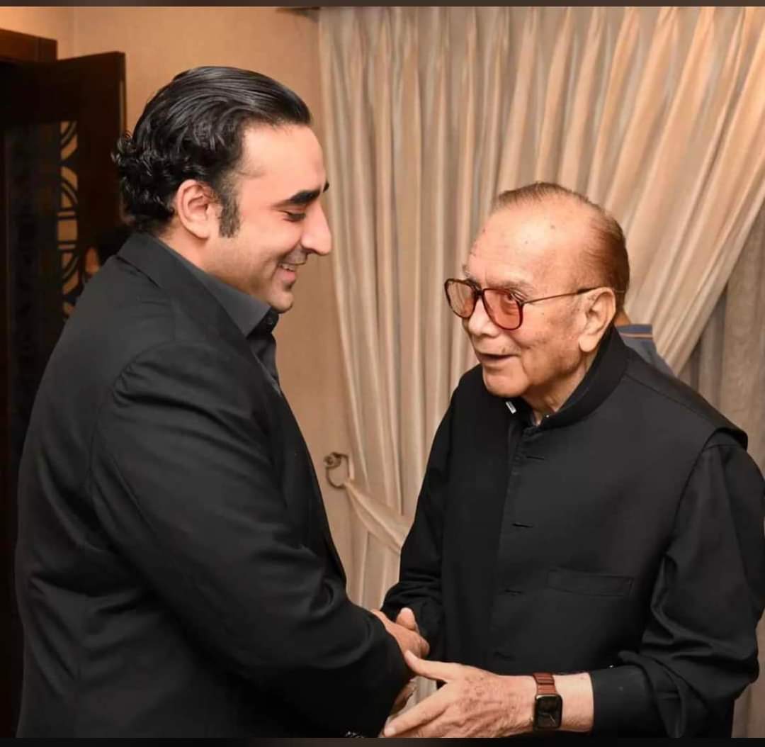 نام ایسا رکھو کے ہار کر بھی چرچے ہو ۔۔۔قائد محترم میاں منظور احمد خان وٹو ❤️
اللہ پاک میاں صاحب کو صحت تندرستی لمبی عمر کامیابی عطاء فرمائے آمین