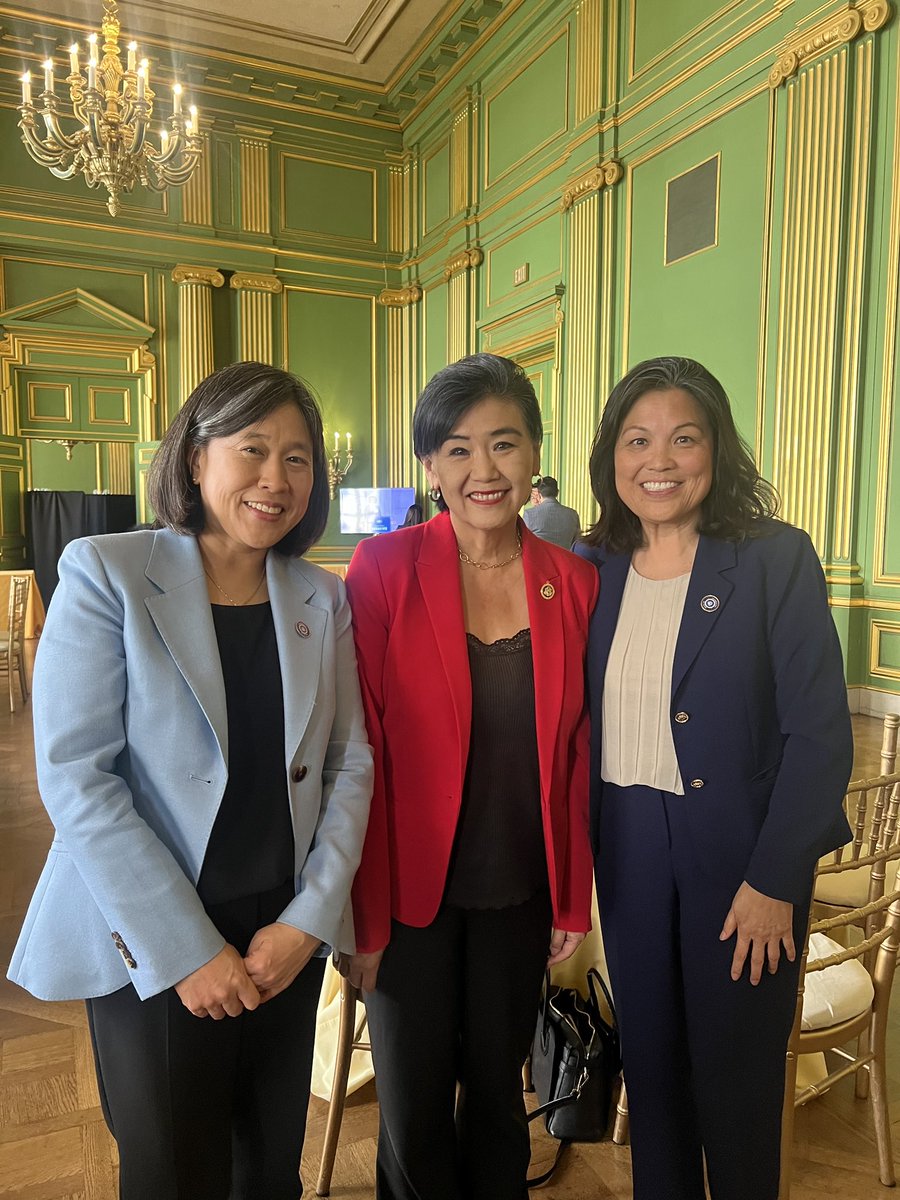 For #AANHPIHeritageMonth, CAPAC Chair @RepJudyChu joined AANHPI Cabinet Members @AmbassadorTai and @ActSecJulieSu at the White House for a @WHIAANHPI event.