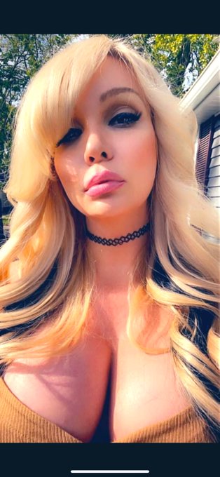 Join my OnlyFans - https://t.co/QWn8F2Iwd5 https://t.co/erEkHn5sO8